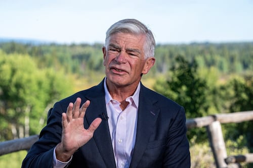 Fed’s Harker Cautions Against Cutting Interest Rates Too Soon